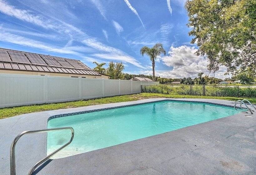 Port Orange Oasis: Close To Beaches & Dining!