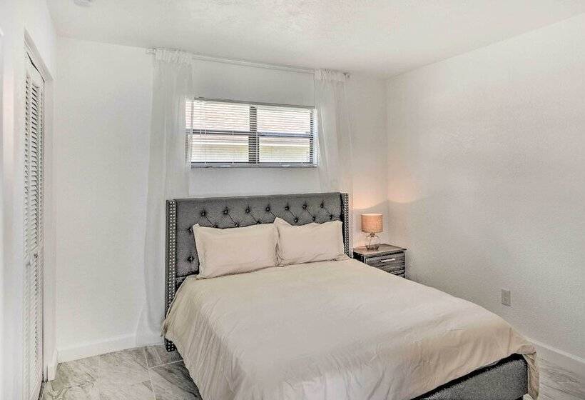 Port Orange Oasis: Close To Beaches & Dining!