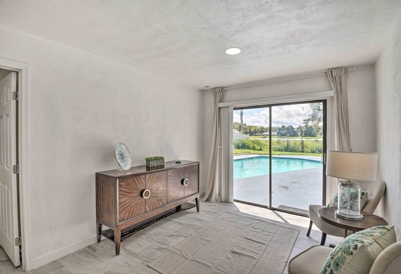 Port Orange Oasis: Close To Beaches & Dining!