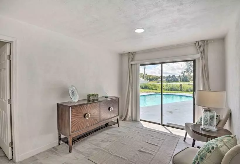 Port Orange Oasis: Close To Beaches & Dining!