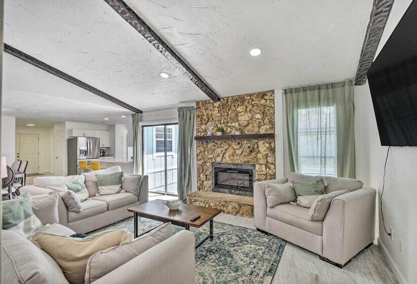 Port Orange Oasis: Close To Beaches & Dining!