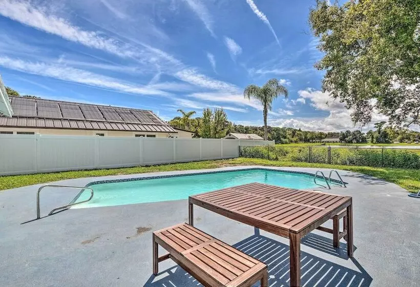 Port Orange Oasis: Close To Beaches & Dining!