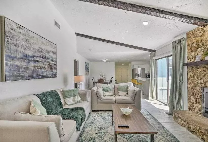 Port Orange Oasis: Close To Beaches & Dining!