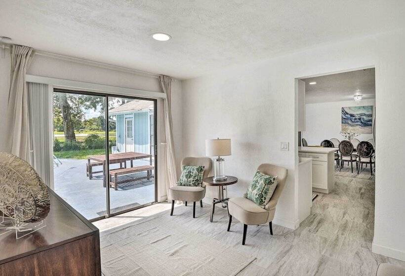 Port Orange Oasis: Close To Beaches & Dining!