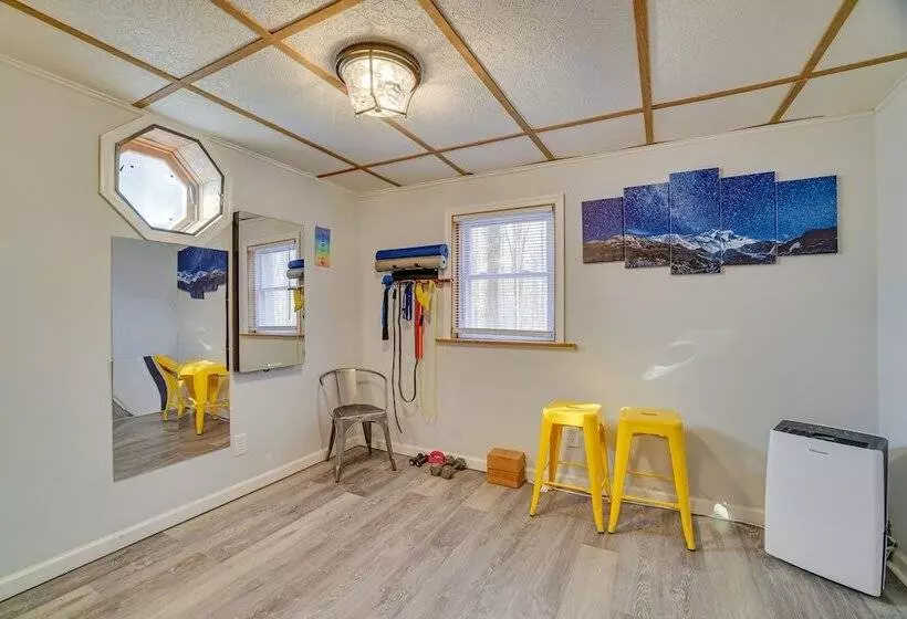 Hot Tub & Resort Amenities: Pocono Lake Retreat!