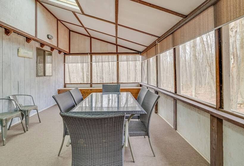 Hot Tub & Resort Amenities: Pocono Lake Retreat!