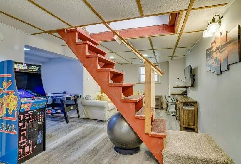 Hot Tub & Resort Amenities: Pocono Lake Retreat!