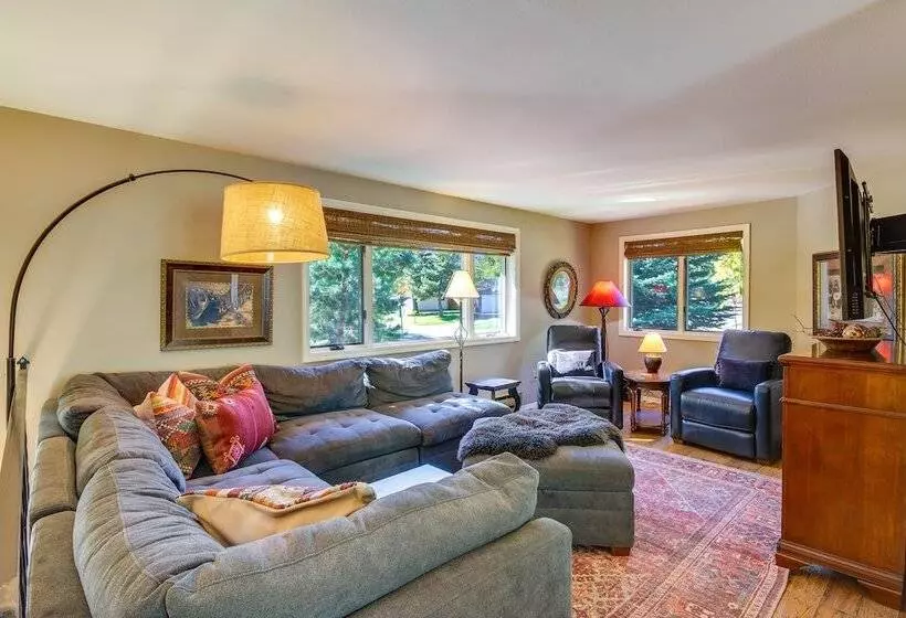 Red Lodge Mountain Home < 7 Miles To Ski Slopes!