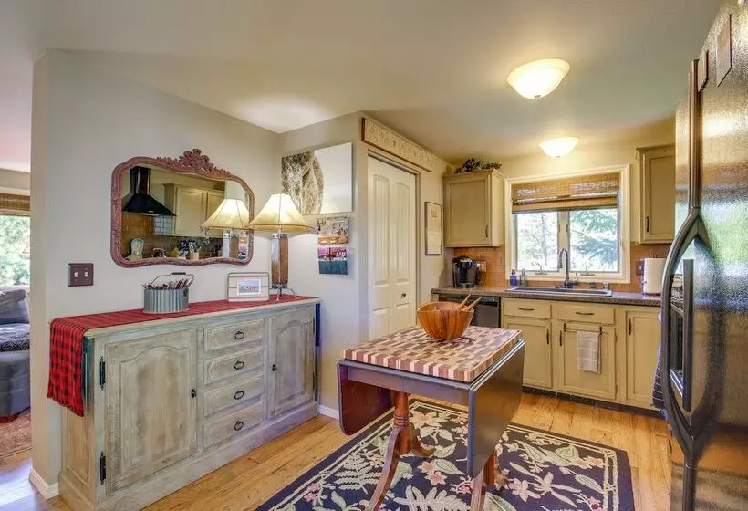 Red Lodge Mountain Home < 7 Miles To Ski Slopes!