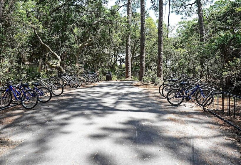 Remodeled Cottage On Sparrow Pond, Walk To Beach!