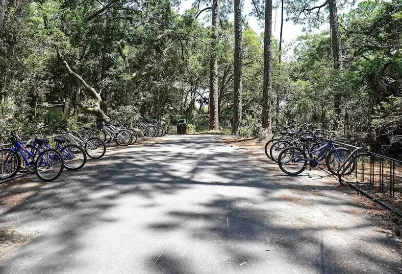 Remodeled Cottage On Sparrow Pond, Walk To Beach!