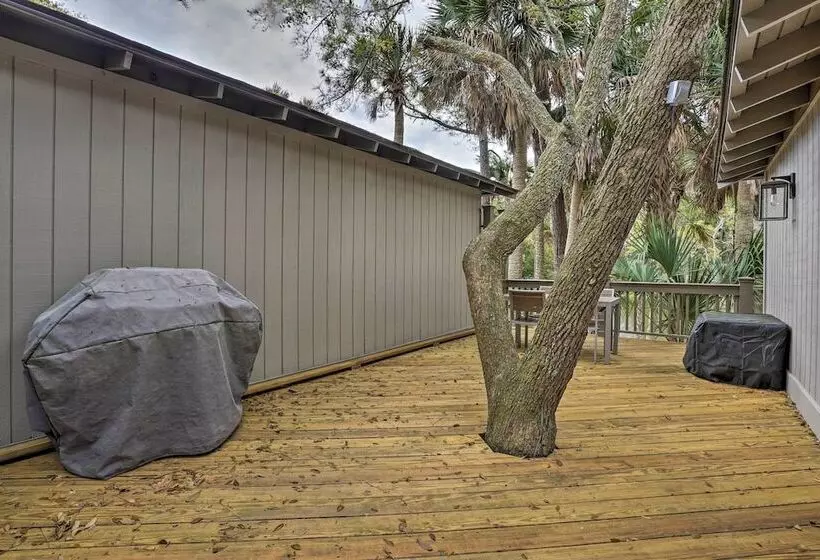 Remodeled Cottage On Sparrow Pond, Walk To Beach!