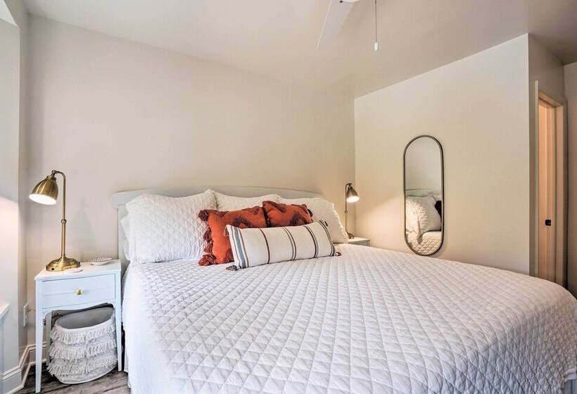 Remodeled Cottage On Sparrow Pond, Walk To Beach!