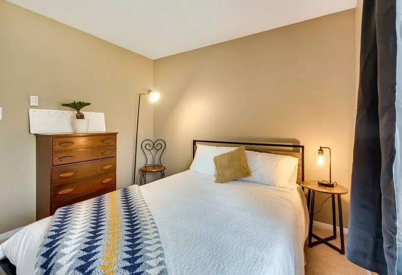 Serene Pocono Pines Home: 2 Mi To Lake Naomi Beach