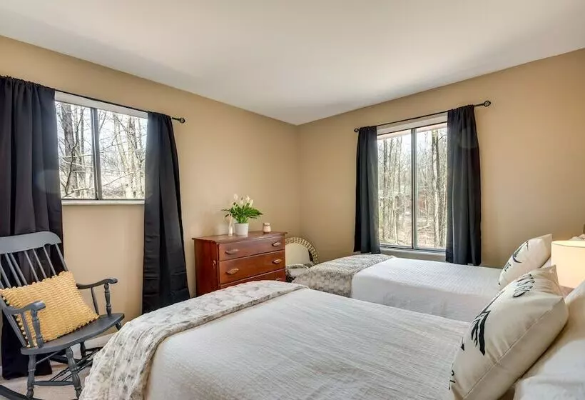 Serene Pocono Pines Home: 2 Mi To Lake Naomi Beach
