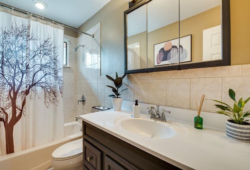 Serene Pocono Pines Home: 2 Mi To Lake Naomi Beach