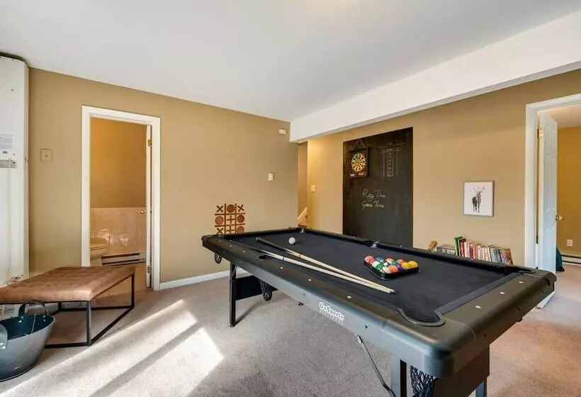 Serene Pocono Pines Home: 2 Mi To Lake Naomi Beach