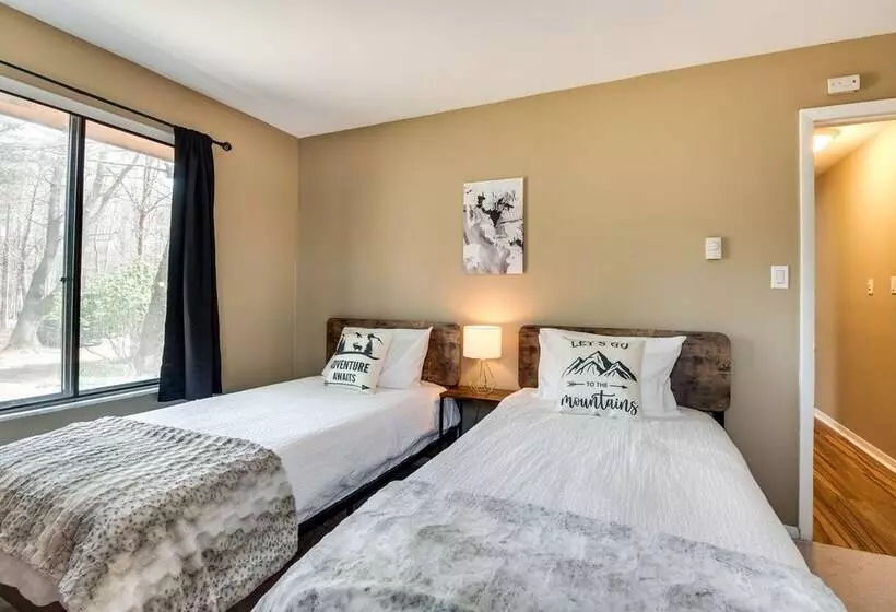 Serene Pocono Pines Home: 2 Mi To Lake Naomi Beach