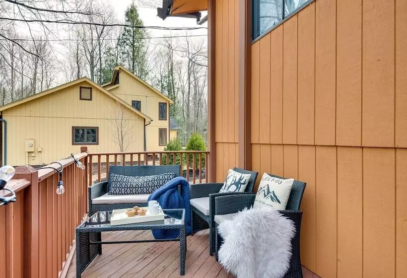 Serene Pocono Pines Home: 2 Mi To Lake Naomi Beach