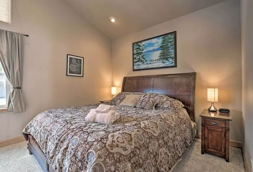 South Lake Tahoe Home: 9 Mi To Heavenly Mountain!