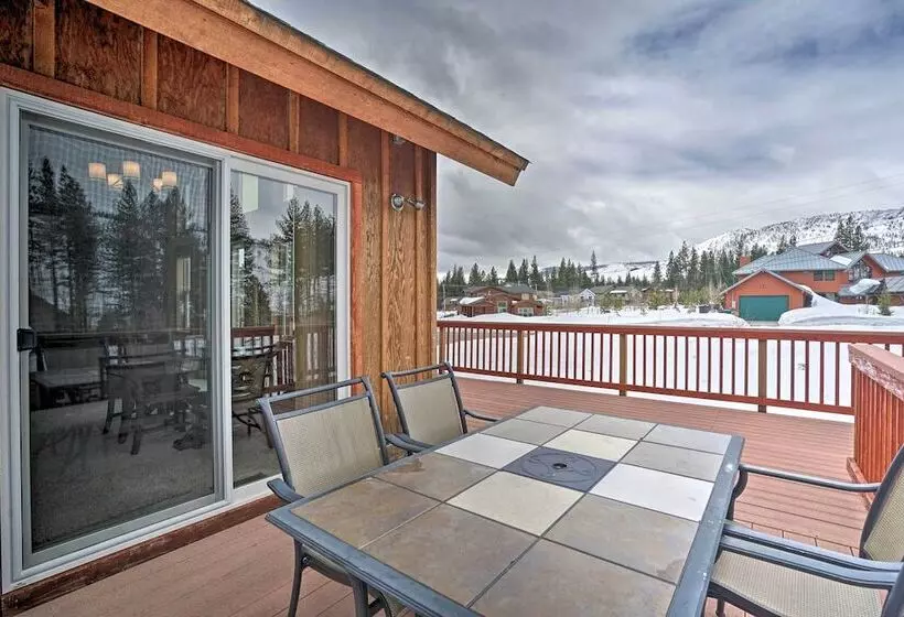 South Lake Tahoe Home: 9 Mi To Heavenly Mountain!