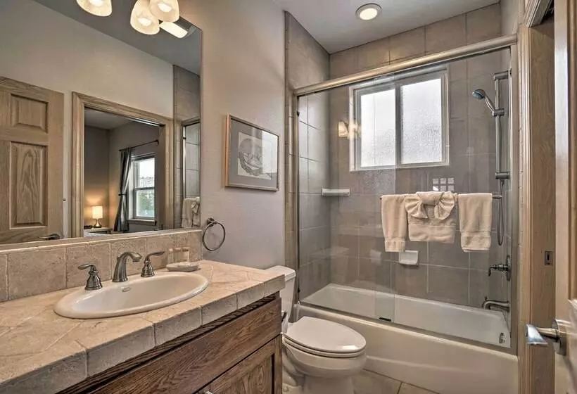 South Lake Tahoe Home: 9 Mi To Heavenly Mountain!