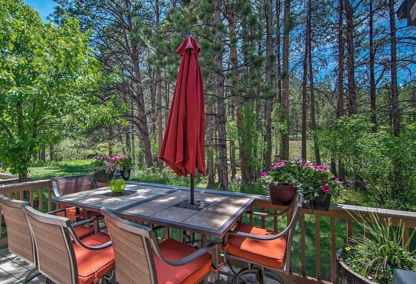 Spacious Estes Park Home On Big Thompson River!