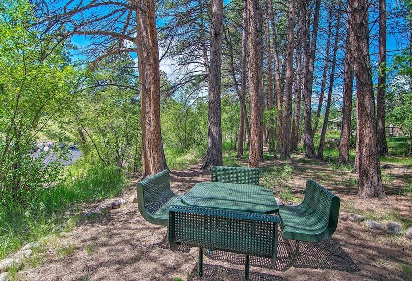Spacious Estes Park Home On Big Thompson River!