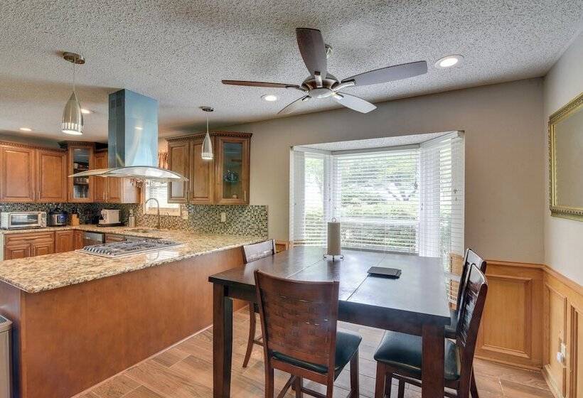 Lake Access & Pool: Spacious Freeport Home!