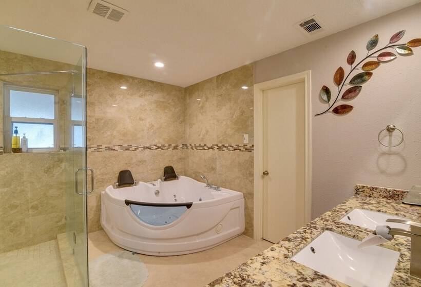 Lake Access & Pool: Spacious Freeport Home!