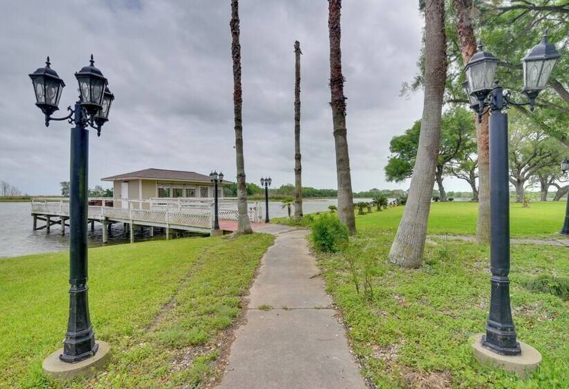 Lake Access & Pool: Spacious Freeport Home!