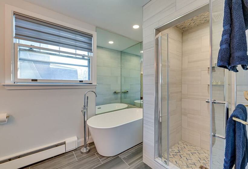 Spacious Historic Home In The Berkshires!