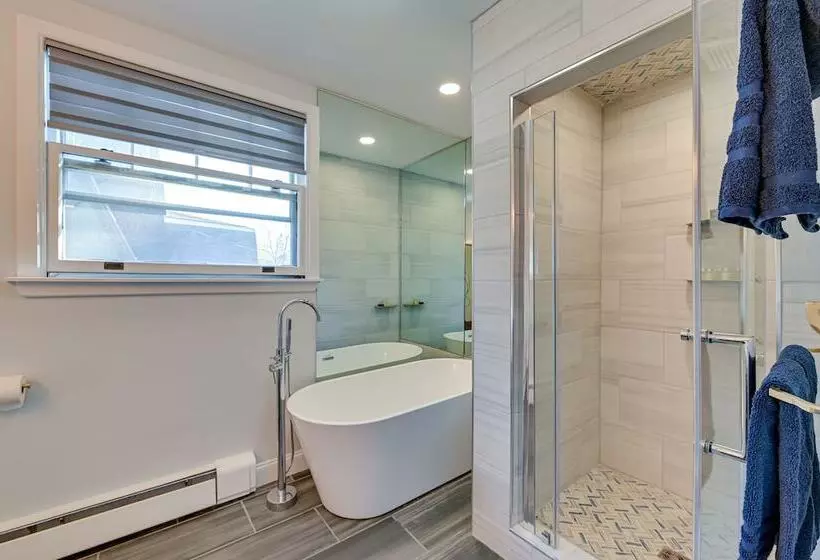 Spacious Historic Home In The Berkshires!