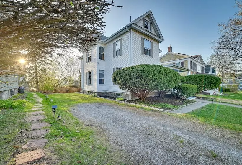 Spacious Historic Home In The Berkshires!
