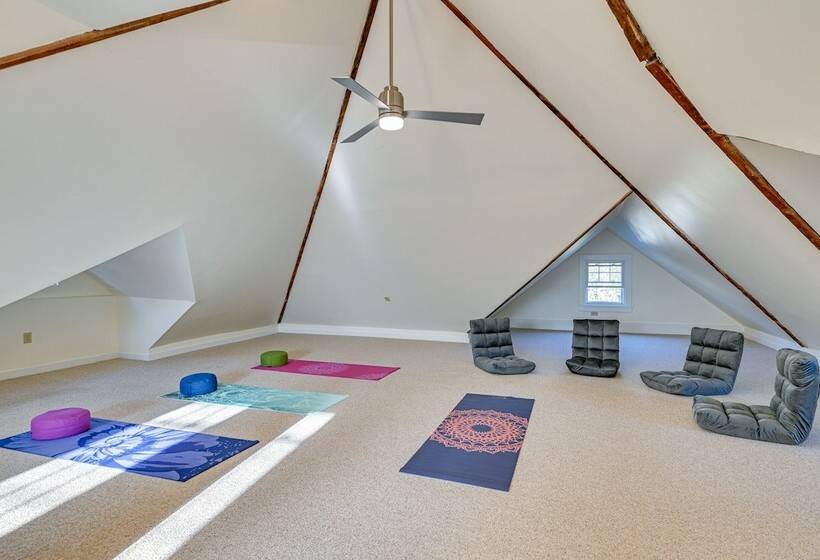 Spacious Historic Home In The Berkshires!