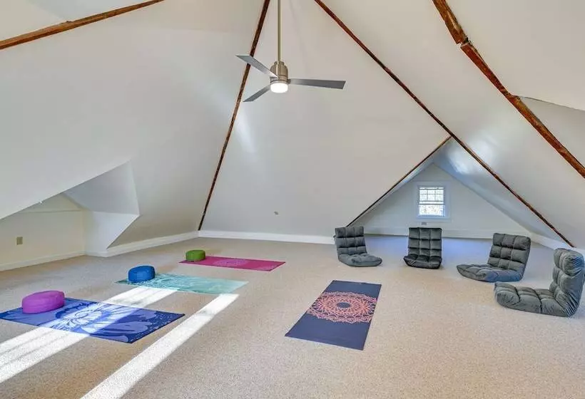 Spacious Historic Home In The Berkshires!