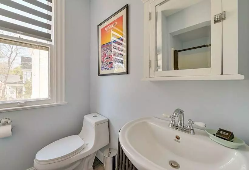 Spacious Historic Home In The Berkshires!