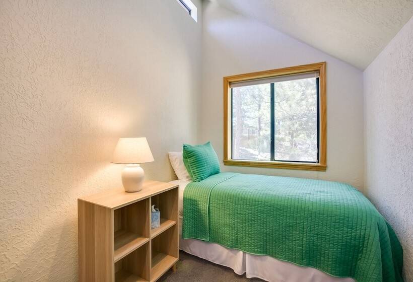 Roomy Angel Fire Home W/ Hot Tub, Sunroom & Views!