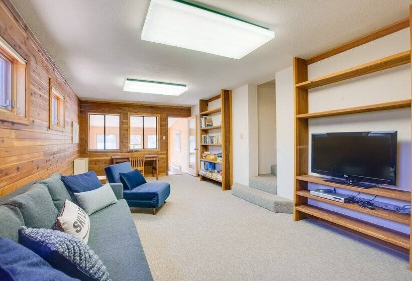 Roomy Angel Fire Home W/ Hot Tub, Sunroom & Views!