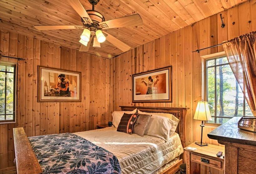 Spacious Lakefront Cabin W/ Fire Pit & Grill!