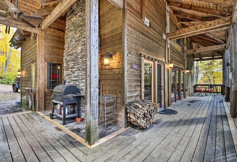 Spacious Lakefront Cabin W/ Fire Pit & Grill!
