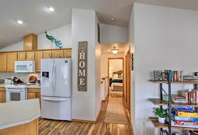 The Peacock House    Waterfront Home W/ Hot Tub!