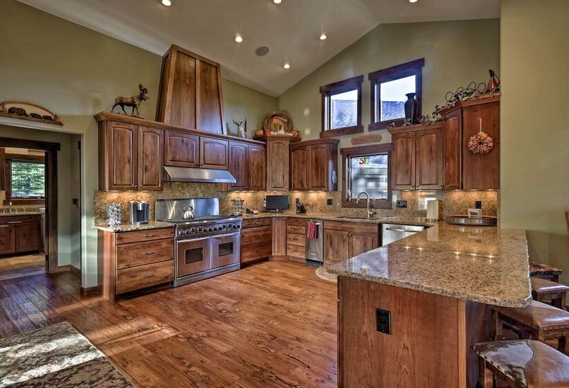 Breck Mtn Home W/ Hot Tub & Game Room!