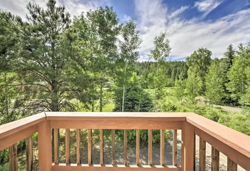 The River Home  Cabin W/ Yard: Near Wolf Creek!