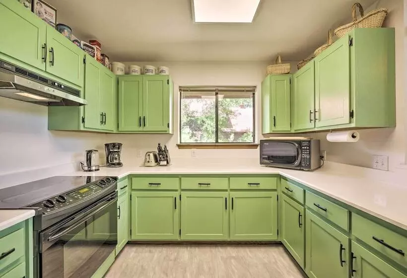 The River Home  Cabin W/ Yard: Near Wolf Creek!