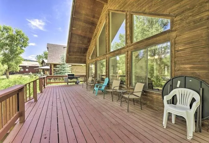 The River Home  Cabin W/ Yard: Near Wolf Creek!