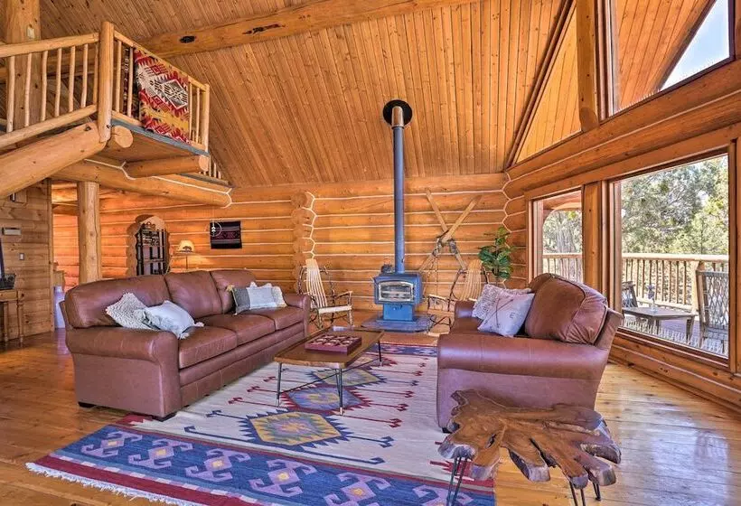 Bend Log Cabin W/ Cascade Mountain Views!