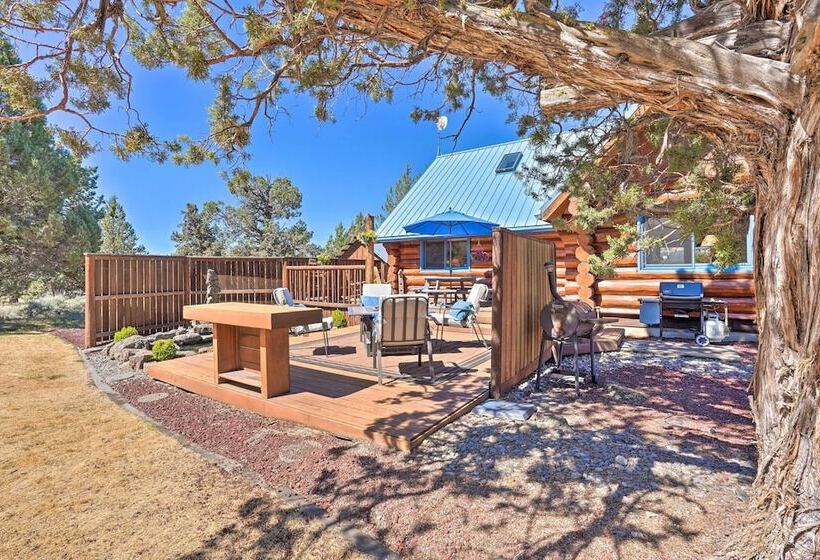 Bend Log Cabin W/ Cascade Mountain Views!