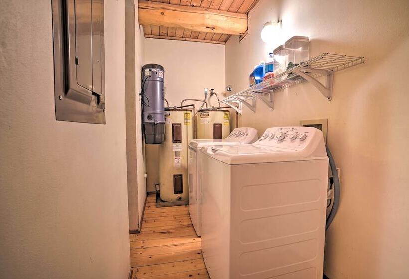 Bend Log Cabin W/ Cascade Mountain Views!