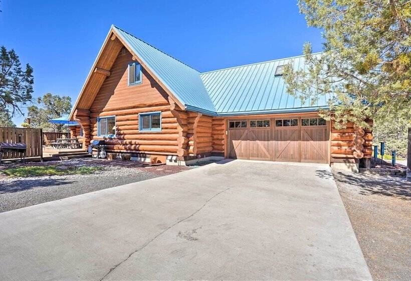 Bend Log Cabin W/ Cascade Mountain Views!